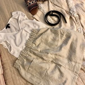 Banana Republic linen skirt with pockets!